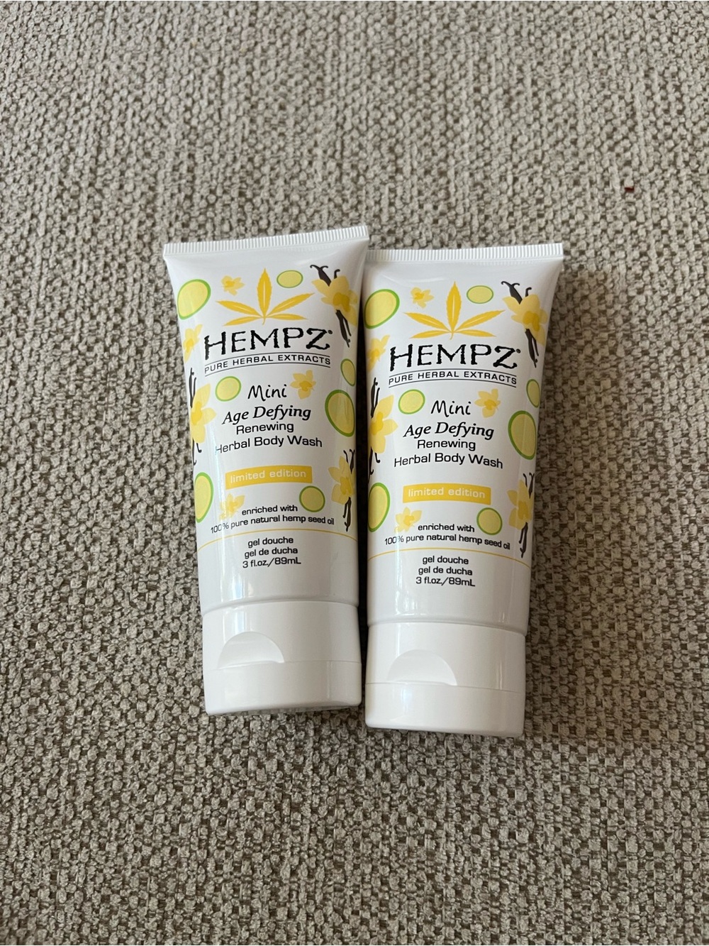 (2) HEMPZ MINI AGE DEFYING RENEWING HERBAL‎ BODY WASH - 3oz Each